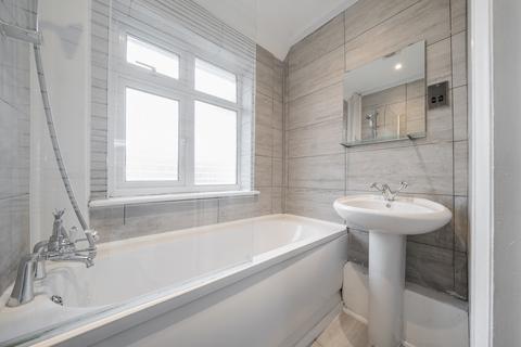 22 Ashcroft Crescent, Sidcup, DA15 8NT
