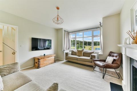 3 bedroom detached house for sale, Outwood Lane, Chipstead,