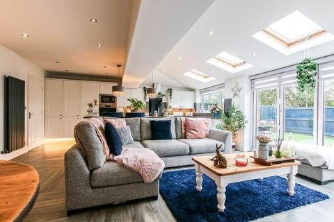 18 Forest Gate, Palmersville, Newcastle Upon Tyne, NE12 9EF