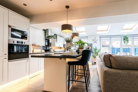 18 Forest Gate, Palmersville, Newcastle Upon Tyne, NE12 9EF