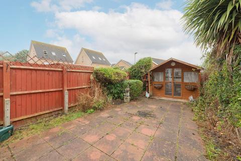 3 bedroom semi-detached house for sale, Dorley Dale, Carlton Colville