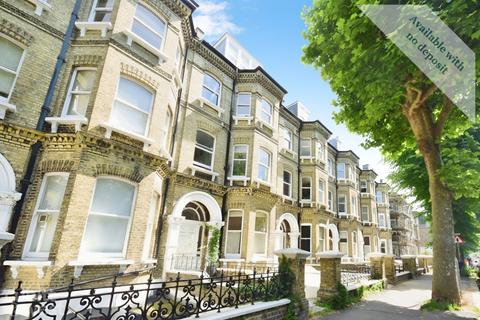 2 bedroom apartment to rent, Cromwell Road Hove BN3