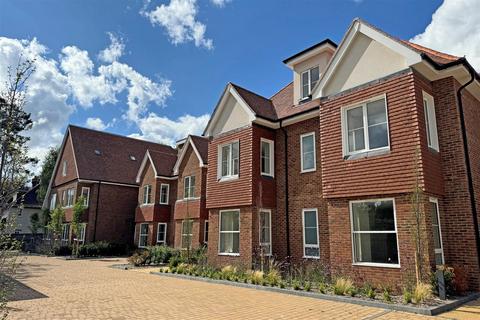 2 bedroom apartment for sale, Furze Hill, Kingswood