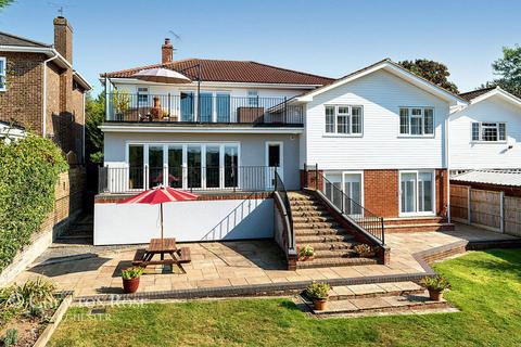 6 bedroom detached house for sale, Brightlingsea Road, Thorrington