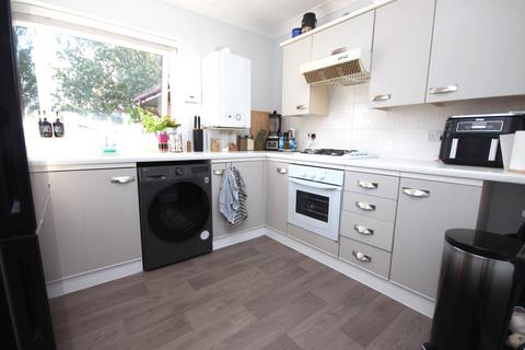 2 bedroom apartment for sale, York Road, Broadstone, Dorset, BH18