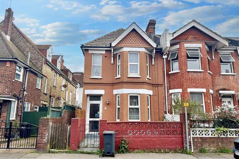 3 bedroom end of terrace house for sale, Langney Road, Eastbourne