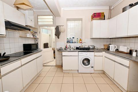 3 bedroom end of terrace house for sale, Langney Road, Eastbourne