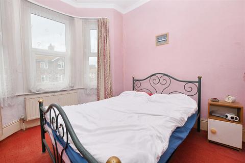 3 bedroom end of terrace house for sale, Langney Road, Eastbourne