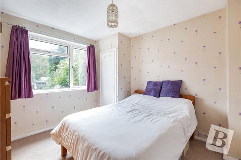 3 bedroom terraced house for sale, Eastbrook Drive, Romford, RM7