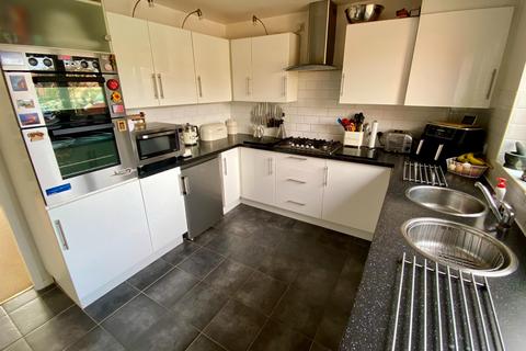 5 Ascot Drive, Grantham, NG31 9TB