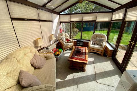 5 Ascot Drive, Grantham, NG31 9TB