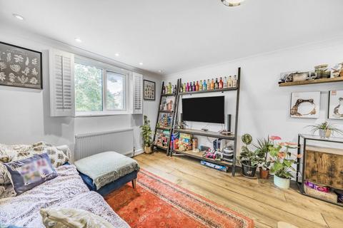 2 bedroom flat for sale, Faversham Road, Catford