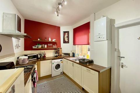 53 Lightcliffe Road, Brighouse, HD6 2DJ