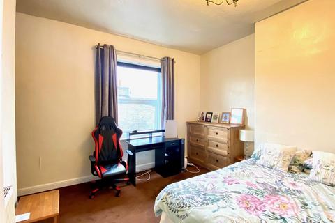 53 Lightcliffe Road, Brighouse, HD6 2DJ