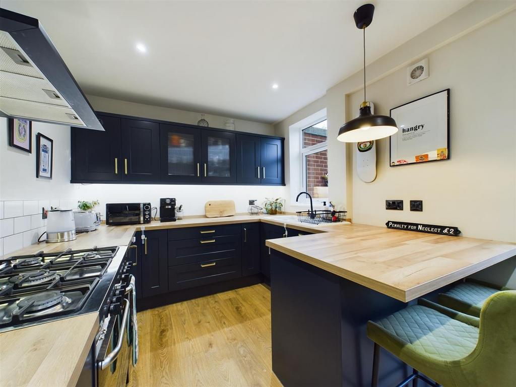 Kitchen 10.jpg