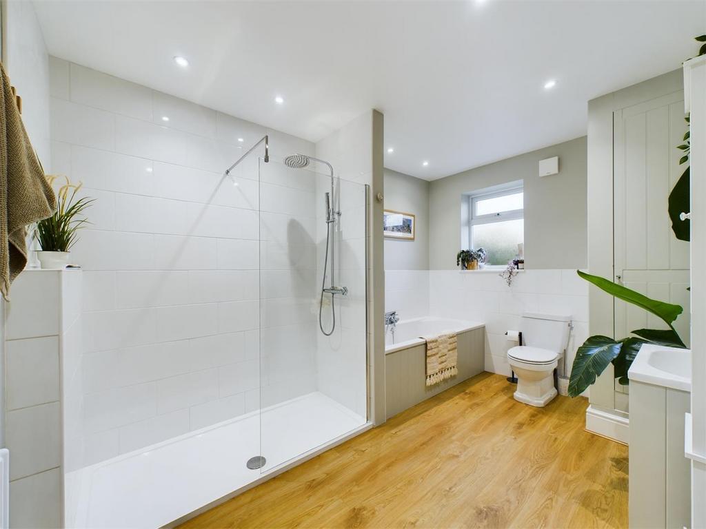 Bath 1.jpg
