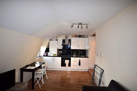 1 bedroom flat to rent, Pratt Street, London NW1