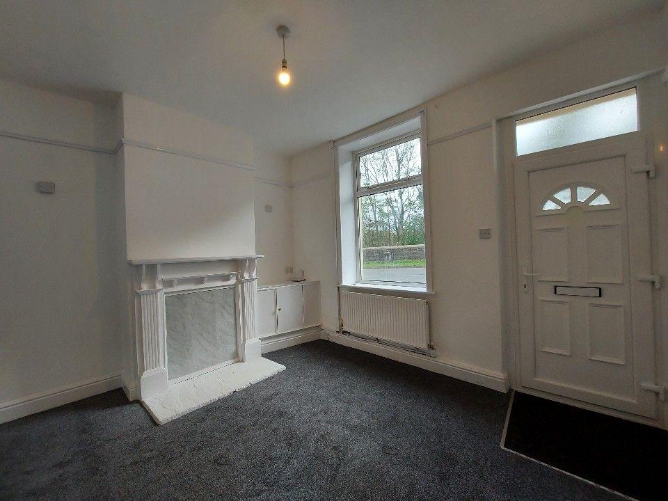 Bread Street, Burnley BB12 2 bed terraced house to rent £550 pcm (£