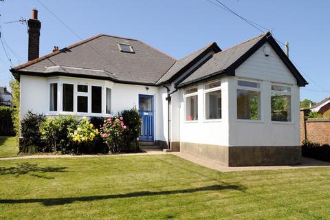 2 bedroom detached bungalow to rent, Newlands, St. Helens, PO33 1TT