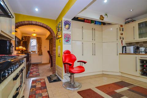 4 The Crescent, Saltburn-by-the-sea, TS12 1HY