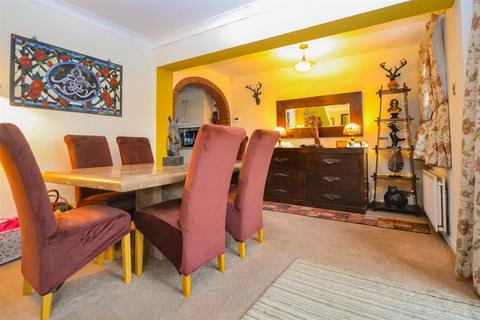4 The Crescent, Saltburn-by-the-sea, TS12 1HY