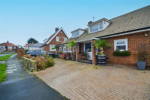 5 bedroom detached house for sale, The Crescent, Saltburn-By-The-Sea