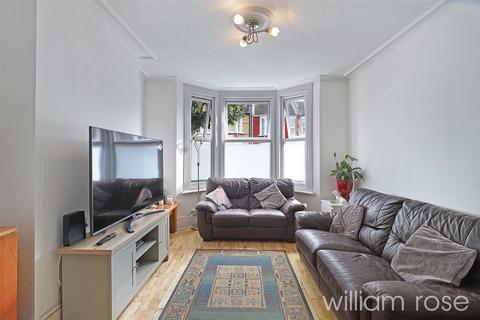 3 bedroom terraced house for sale, Cavendish Road, London E4