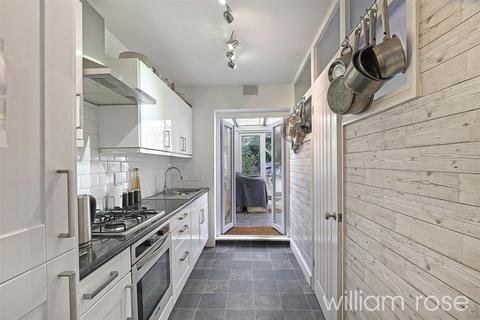 3 bedroom terraced house for sale, Cavendish Road, London E4