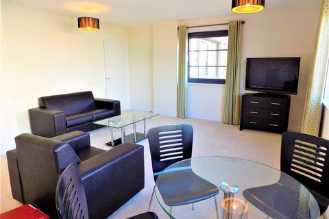 2 bedroom apartment for sale, Kestrel Road, Farnborough GU14