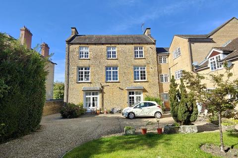 1 bedroom flat for sale, Saffron Court, The Avenue, Sherborne, Dorset, DT9