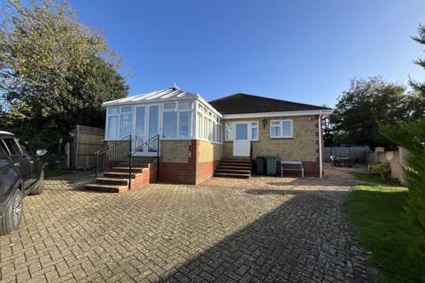 3 bedroom bungalow for sale, Staplers Road, Newport