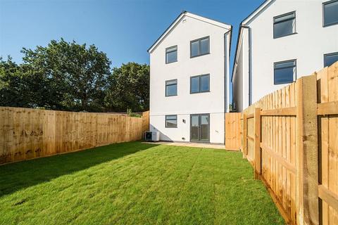 3 bedroom detached house for sale, Launceston