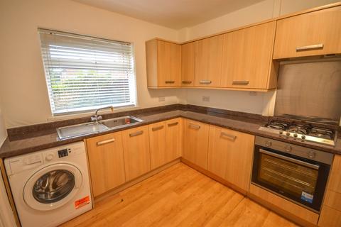 3 bedroom end of terrace house to rent, Kirkwood Drive, Kenton