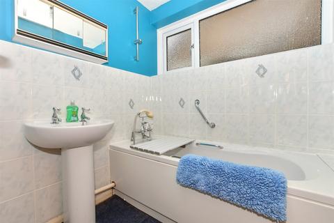 19 High Knocke, Dymchurch, Romney Marsh, TN29 0QD
