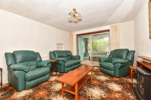 19 High Knocke, Dymchurch, Romney Marsh, TN29 0QD