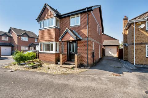 4 bedroom detached house for sale, Topiary Gardens, Locks Heath, Southampton, Hampshire, SO31