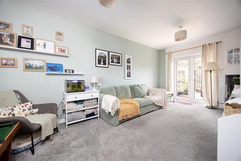 122 Soprano Way, Trowbridge, BA14 7XA