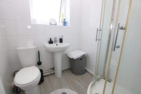 2 bedroom maisonette to rent, Conifer Rise, Westone, Northampton, NN3