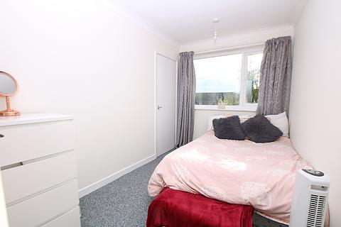 2 bedroom maisonette to rent, Conifer Rise, Westone, Northampton, NN3