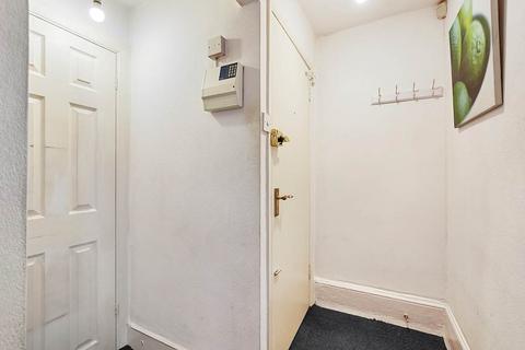 1 bedroom flat to rent, Stoke Newington High Street,  London, N16