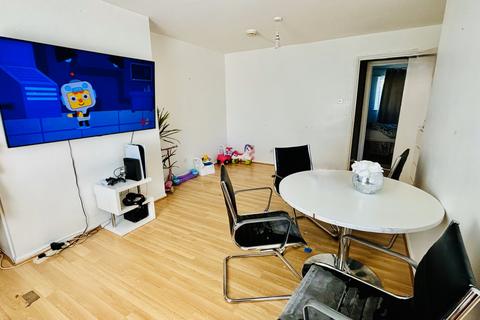 2 bedroom flat for sale, Hazelmere Drive,  Northolt, UB5