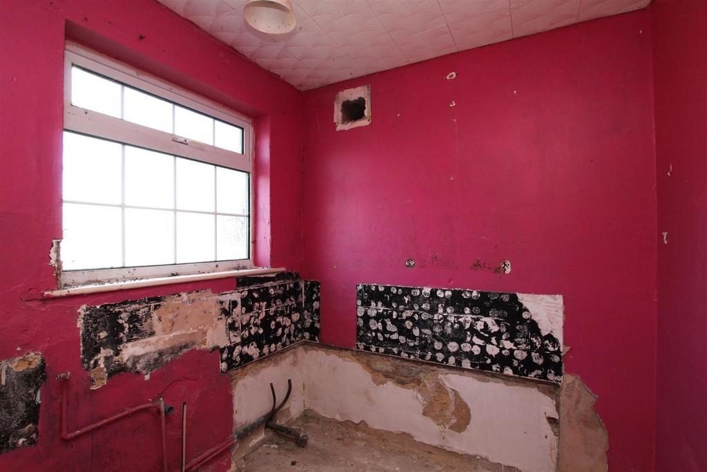 Potential Bathroom.JPG