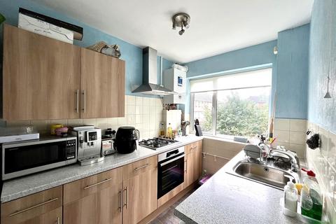 2 bedroom maisonette for sale, May Close, Chessington, Surrey. KT9 2AP