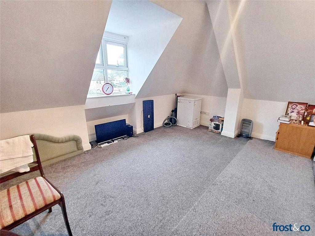 Lawson Road, Poole, Dorset, BH12 2 bed apartment for sale £166,500