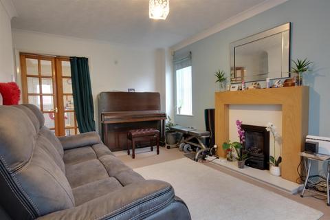 3 bedroom end of terrace house for sale, Southwood Gardens, Cottingham HU16