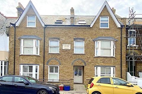 1 bedroom ground floor flat to rent, High Street, Herne Bay, CT6 5LH