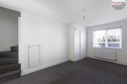 2 bedroom terraced house to rent, Wrens Court, Forest Road