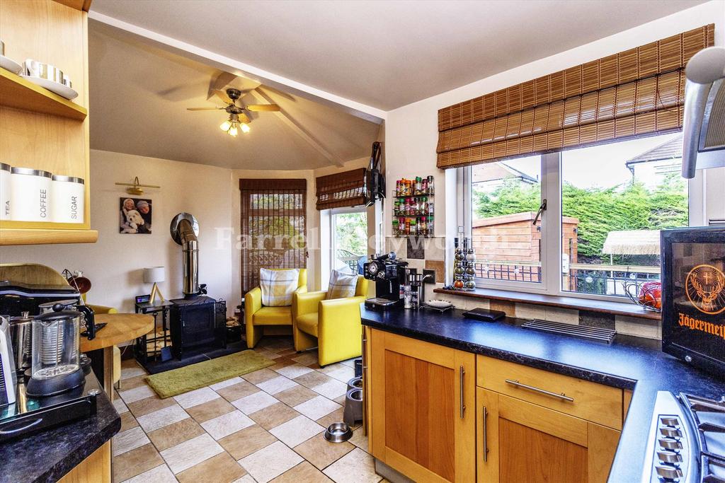 Kitchen dining room