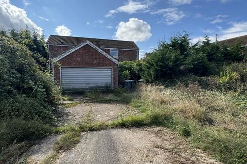 3 bedroom detached house for sale, Pump Close, Bredfield, IP13