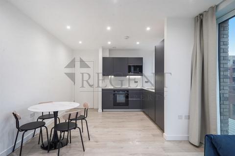 2 bedroom apartment to rent, Hartingtons Court, Coster Avenue, N4